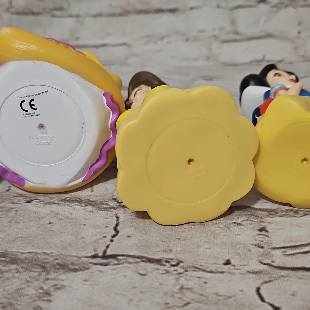 Bath Disney‎ Princess plastic figurines